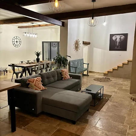 Maison De Charme Avec Piscine Monteux